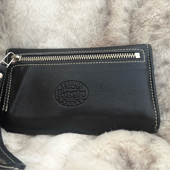 Genuine Roots Leather Wallet - Picture 2 of 11